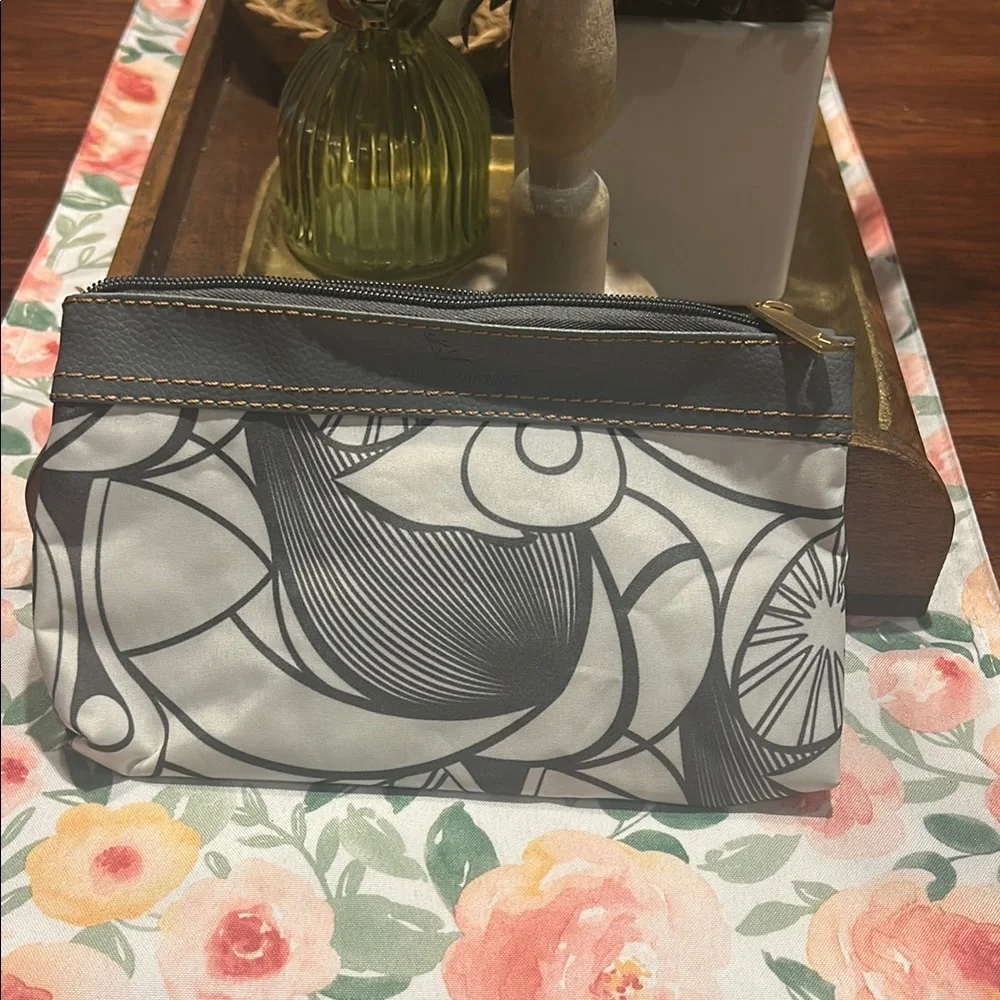 💥2/$10 South African Airway Gray Black Women's Clutch cosmetic travel bag